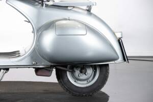 Image 16/45 of Piaggio Vespa 150 (1958)