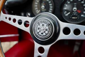 Immagine 50/50 di Jaguar E-Type 3.8 (1961)