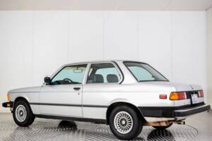 Image 23/50 of BMW 320i (1981)