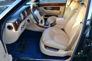 Bild 21/50 von Bentley Arnage Red Label (2002)