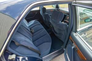 Bild 13/29 von Mercedes-Benz 300 SE (1990)