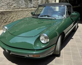 Immagine 4/8 di Alfa Romeo 1.6 Spider (1991)
