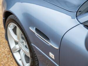 Image 24/74 of Aston Martin DB 7 GT (2004)