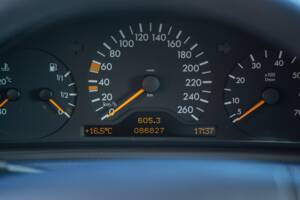 Bild 40/58 von Mercedes-Benz CLK 320 (1999)