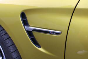 Image 12/98 of BMW M4 (2014)
