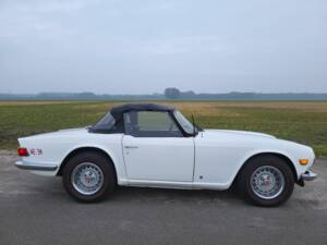 Image 6/8 of Triumph TR 6 (1973)
