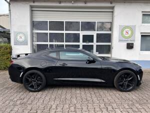 Imagen 22/24 de Chevrolet Camaro 6.2 V8 (2018)