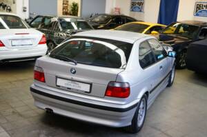 Imagen 16/32 de BMW 323ti Compact (1998)