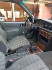 Image 3/6 of Mercedes-Benz 190 E 1.8 (1992)