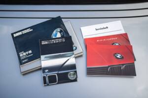 Image 65/71 of BMW 325i (1989)
