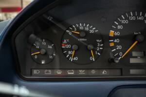 Bild 16/84 von Mercedes-Benz SL 320 (1996)