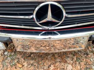 Image 34/177 de Mercedes-Benz 350 SL (1974)