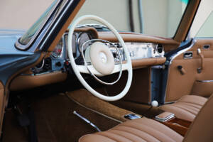 Bild 6/40 von Mercedes-Benz 280 SL (1970)
