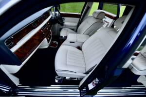 Image 44/50 of Rolls-Royce Phantom VII (2009)