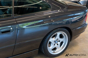 Image 25/46 of BMW 850CSi (1993)