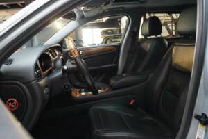 Image 8/50 of Jaguar XJ 8 4.2 (2007)