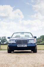 Bild 31/46 von Mercedes-Benz E 320 (1994)