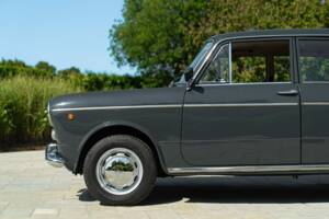 Image 21/49 of FIAT 1100 R (1966)