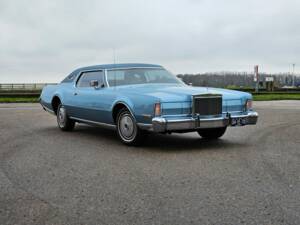 Bild 13/18 von Lincoln Continental Mark IV (1973)