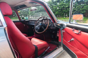 Image 25/39 de Aston Martin DB 4 (1962)