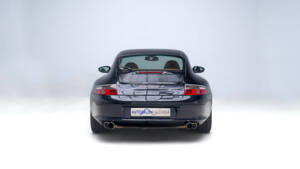 Image 7/35 de Porsche 911 Carrera 4 (2001)