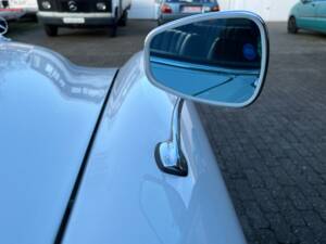 Image 9/29 de Mercedes-Benz 230 S (1965)