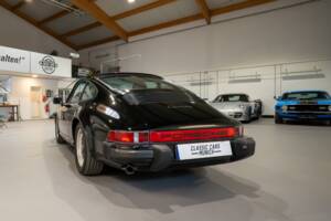 Image 4/38 of Porsche 911 Carrera 3.2 (1986)