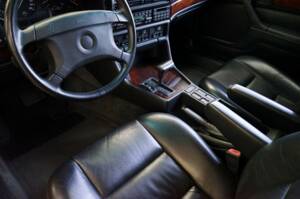 Bild 24/33 von BMW 750i (1991)
