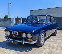 Image 2/50 of Alfa Romeo 2000 Berlina (1972)