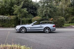 Afbeelding 16/47 van Mercedes-Benz SL 63 AMG (2008)