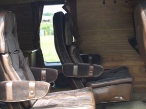 Immagine 116/143 di Dodge B 200 Sportsman (1978)