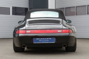 Image 15/29 of Porsche 911 Carrera 4 (1996)