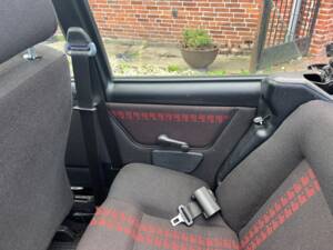Image 38/78 de Volkswagen Golf Mk I Convertible 1.8 (1989)