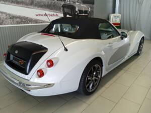 Image 8/18 of Mitsuoka Himiko (2020)