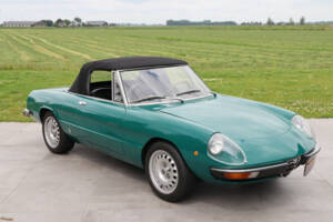 Bild 26/50 von Alfa Romeo 2000 Spider Veloce (1979)