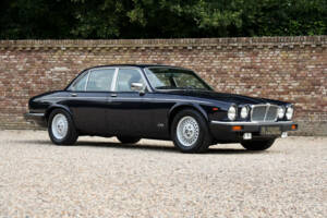 Imagen 39/50 de Jaguar XJ 12 (1985)