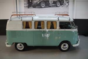 Image 25/50 of Volkswagen T1 panel van (1964)