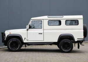 Image 7/16 of Land Rover 110 (1989)