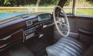 Image 4/50 of Mercedes-Benz 220 a (1956)