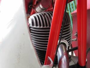 Bild 23/47 von MV Agusta 125 GTL Race (1966)