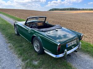 Image 9/18 of Triumph TR 4A IRS (1967)