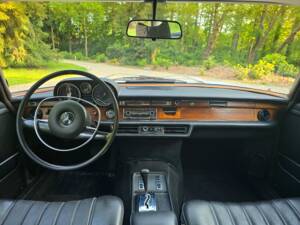Image 6/62 of Mercedes-Benz 280 SE (1971)