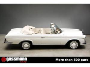 Image 9/15 de Mercedes-Benz 300 SE (1967)