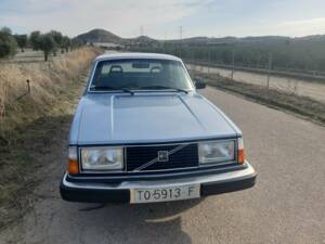 Bild 4/8 von Volvo 240 Diesel (1980)