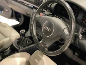 Imagen 7/19 de Audi RS4 Avant (2001)