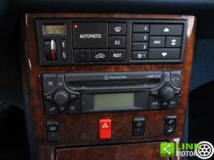 Image 13/50 de Mercedes-Benz 300 SL-24 (1992)