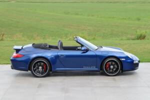 Bild 8/50 von Porsche 911 Carrera 4 GTS (2011)