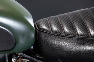 Image 38/50 of Triumph DUMMY (1974)