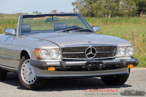 Immagine 14/50 di Mercedes-Benz 560 SL (1988)