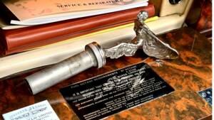Image 14/17 of Rolls-Royce Corniche I (1976)